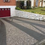 Entrée de garage mixte Pavé gravier dans le Nord près de Lille